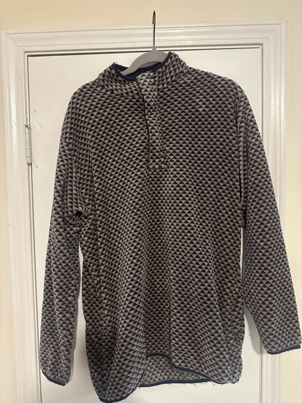 Southern Marsh Navy and Tan Diamond Fleece Jacket